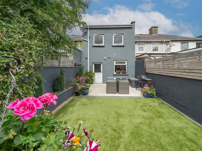 Photo 13 of 32 — 104 Kickham Road, Dublin 8, Co. Dublin