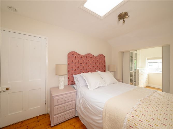 Photo 22 of 32 — 104 Kickham Road, Dublin 8, Co. Dublin