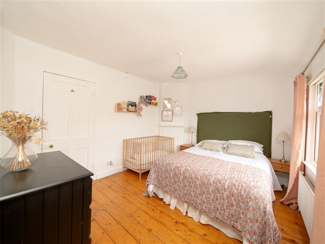 Photo 19 of 32 — 104 Kickham Road, Dublin 8, Co. Dublin