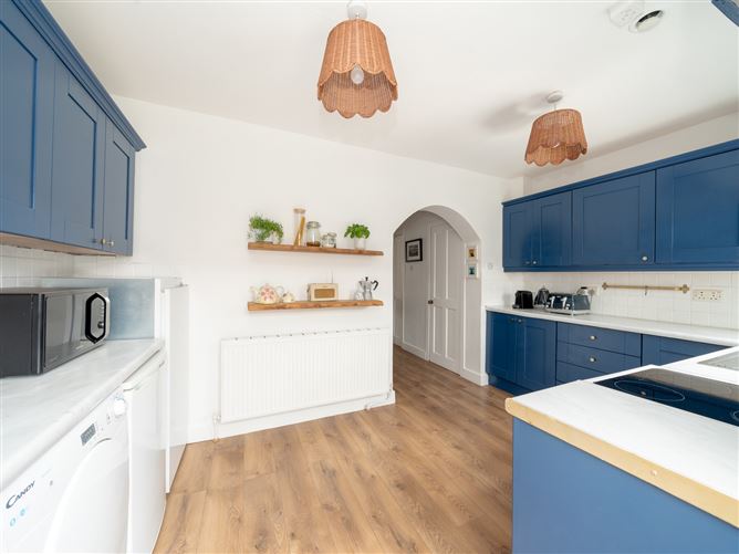 Photo 10 of 32 — 104 Kickham Road, Dublin 8, Co. Dublin