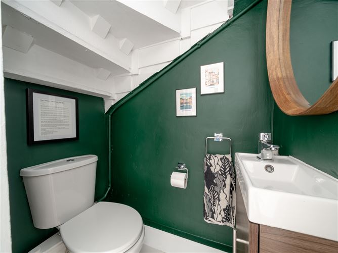 Photo 14 of 32 — 104 Kickham Road, Dublin 8, Co. Dublin