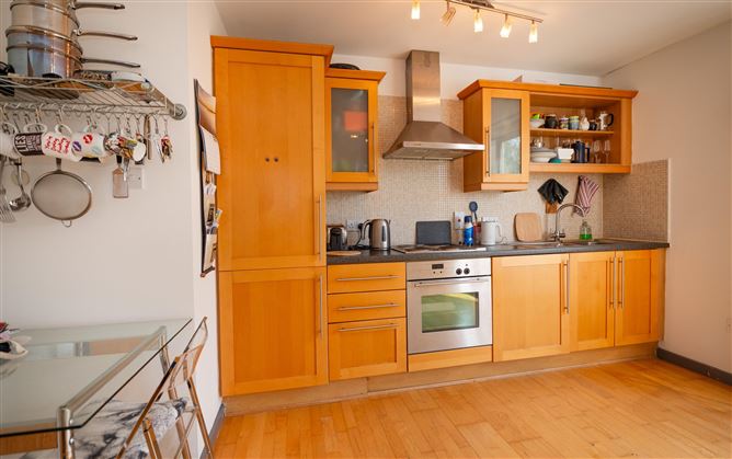 Photo 11 of 18 — 90 Griffith Hall, Glandore Road, Drumcondra, Dublin