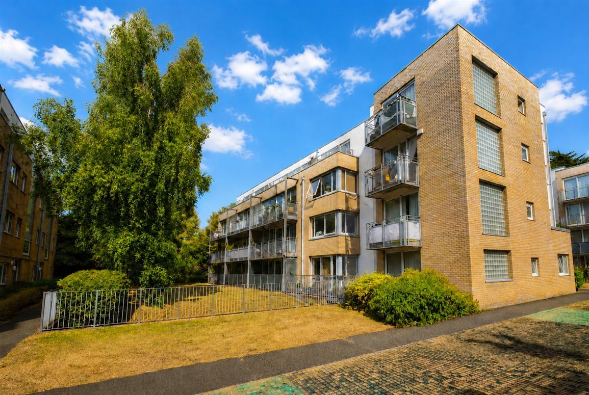 90 Griffith Hall, Glandore Road, Drumcondra, Dublin