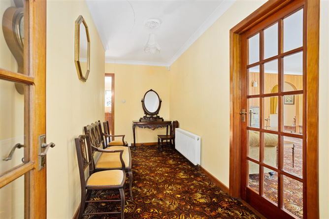 Oak Lawns, Clonee Road, Westmanstown, Lucan, Dublin