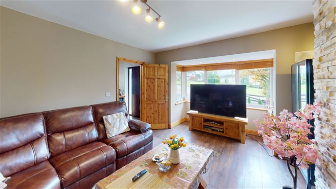 16 Cnoic Alainn, Cootehill, Cavan