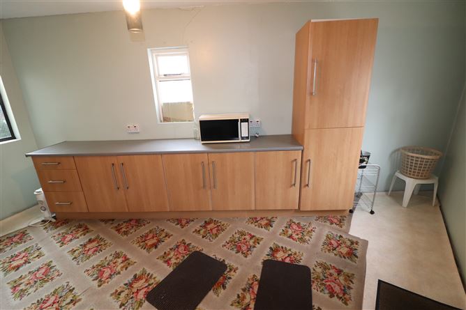 6 Priory Park, Clancy Strand, Ennis Road, Limerick
