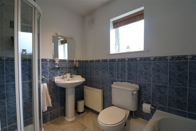 8 Glen Easton Avenue, Leixlip, Kildare