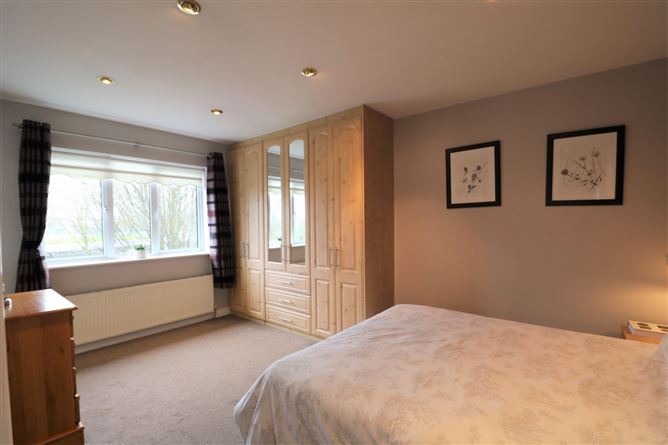 8 Glen Easton Avenue, Leixlip, Kildare