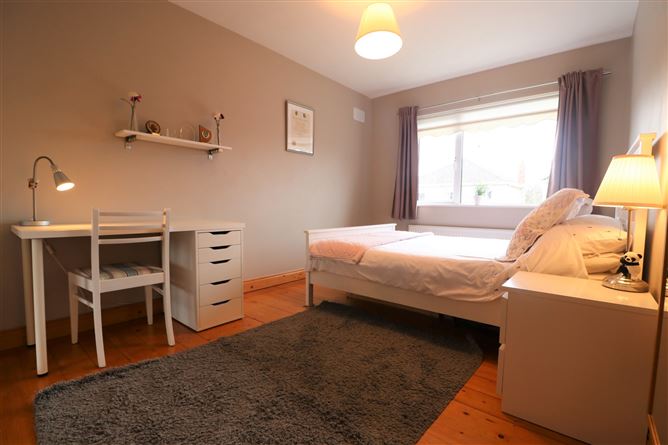 8 Glen Easton Avenue, Leixlip, Kildare