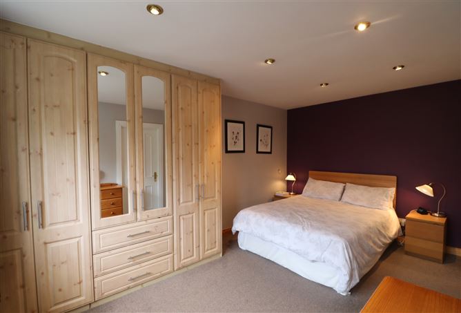 8 Glen Easton Avenue, Leixlip, Kildare