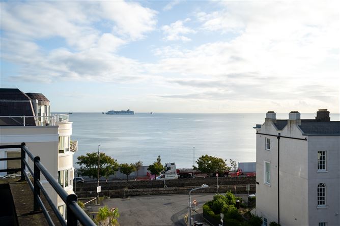 4 Edwin Terrace, Mellifont Avenue, Dun Laoghaire, County Dublin