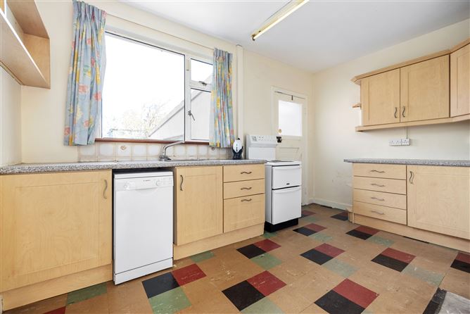 63 Slieve Rua Drive, Stillorgan,   County Dublin