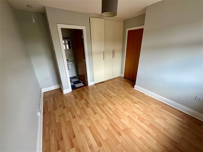 7 Hunters Court, Ballycullen, Dublin 24