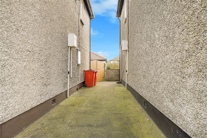 5 Riverside Crescent, Clonshaugh, Dublin 17