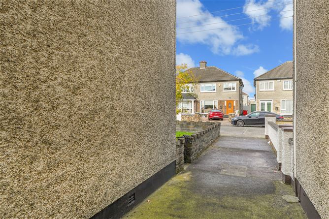 5 Riverside Crescent, Clonshaugh, Dublin 17