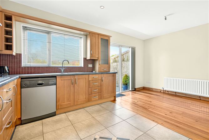 Photo 9 of 23 — 26 Woodville Court, Sligo, Sligo