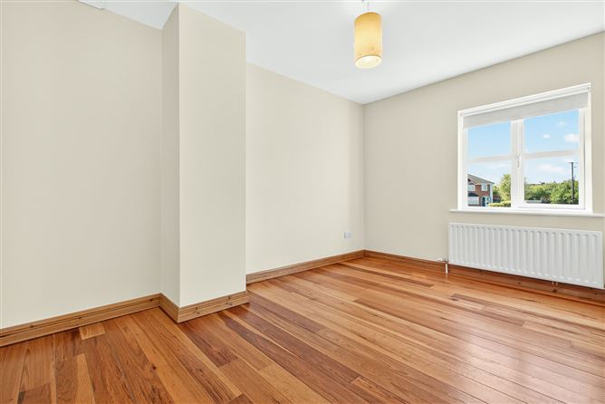 Photo 14 of 23 — 26 Woodville Court, Sligo, Sligo