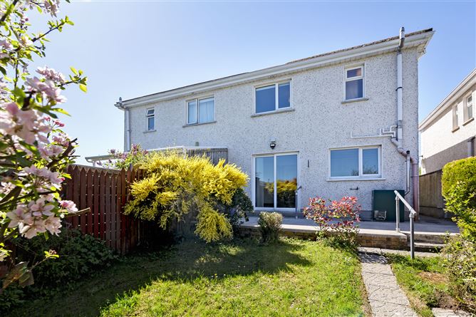 Photo 22 of 23 — 26 Woodville Court, Sligo, Sligo