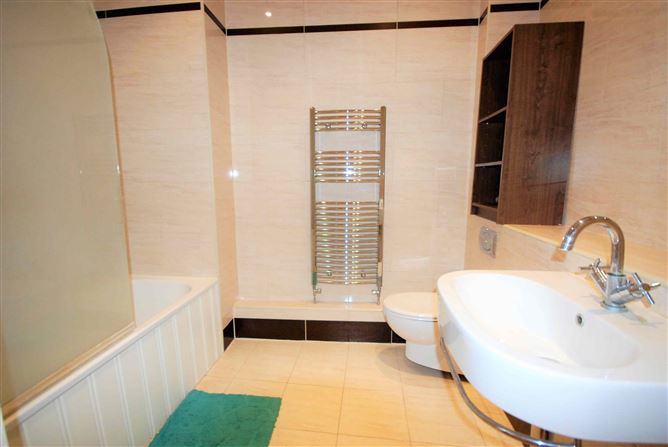 Kavanagh Hall, Castleknock, Dublin 15