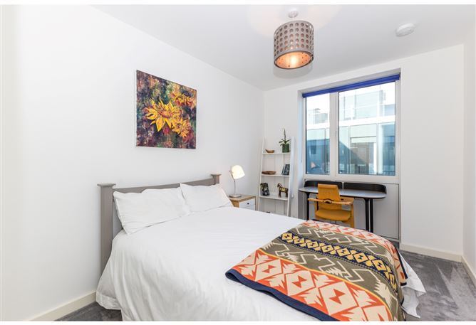 12 Hanover Court, Grand Canal Dk, Dublin 2