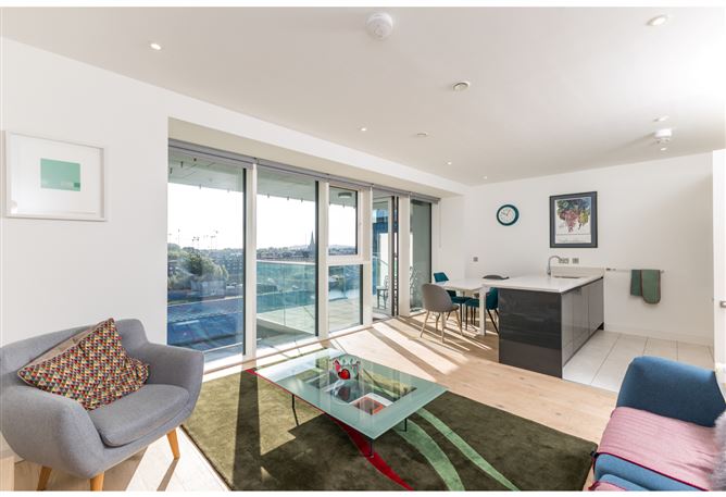 12 Hanover Court, Grand Canal Dk, Dublin 2