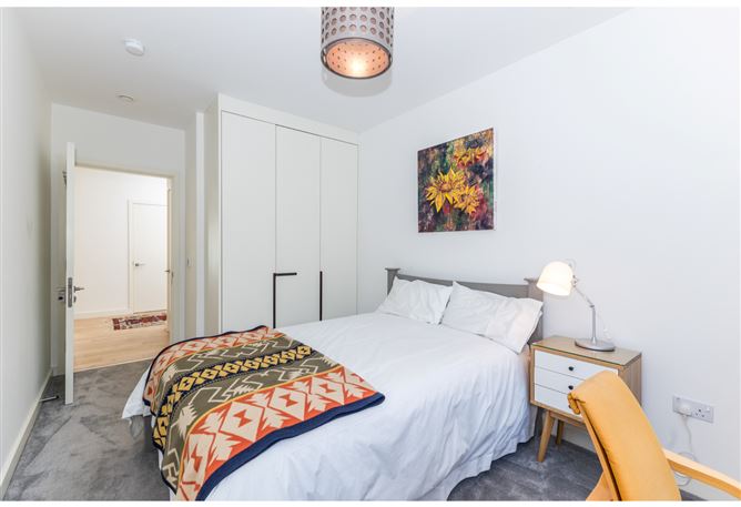12 Hanover Court, Grand Canal Dk, Dublin 2