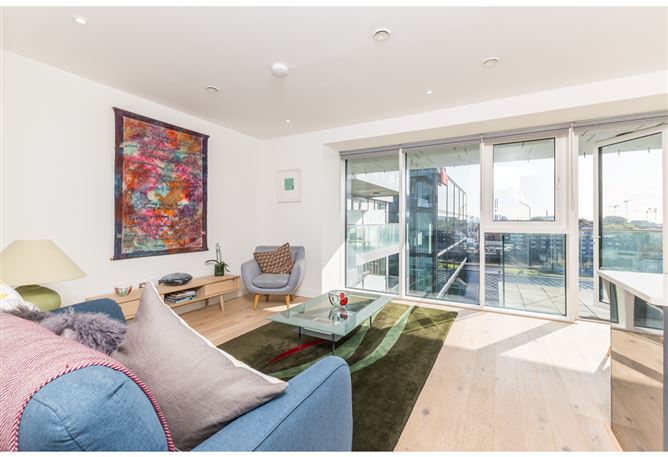 12 Hanover Court, Grand Canal Dk, Dublin 2
