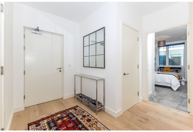 12 Hanover Court, Grand Canal Dk, Dublin 2