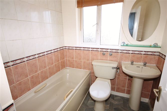 28 Foxborough Road, Lucan, Co. Dublin