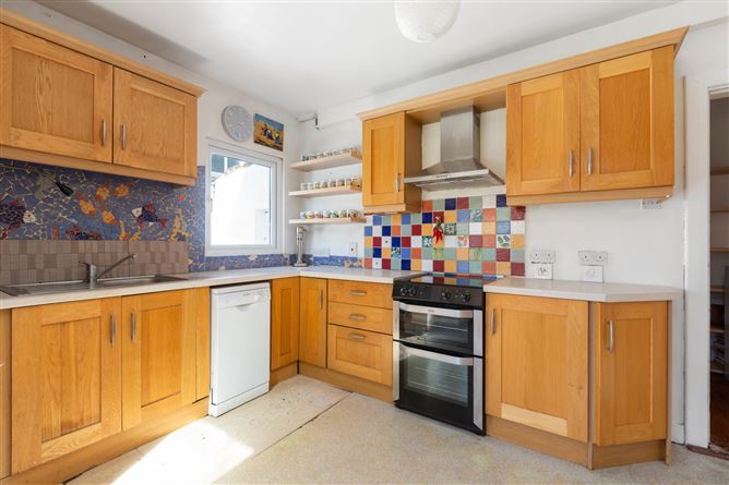 95 Highfield Park, Dundrum, Dublin 14