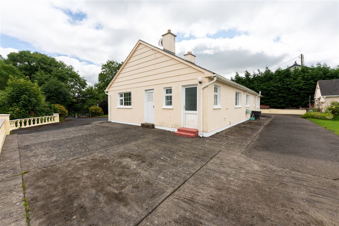 ‘Grove Bungalow’ Park, Galbally, Limerick ‘Grove Bungalow’ Park, Galbally, Limerick
