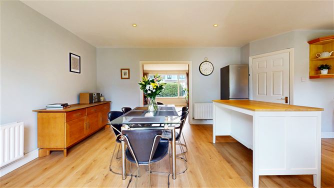 37 Broadford Hill, Ballinteer, Dublin 16