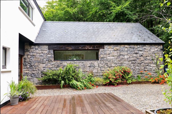 Belwood, Ballynahallia, Moycullen, Co. Galway