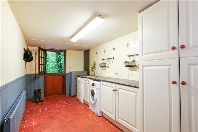 Belwood, Ballynahallia, Moycullen, Co. Galway