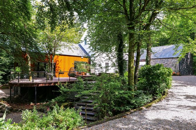 Belwood, Ballynahallia, Moycullen, Co. Galway