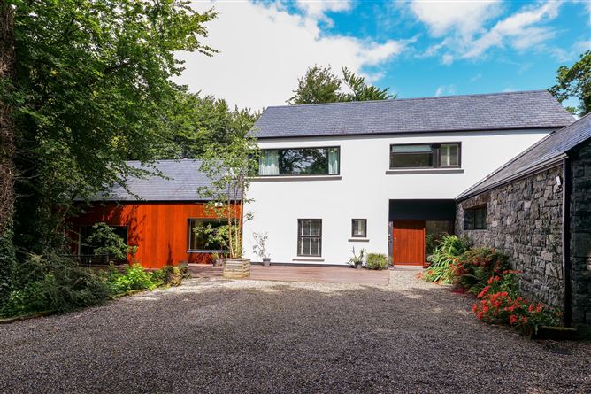 Belwood, Ballynahallia, Moycullen, Co. Galway