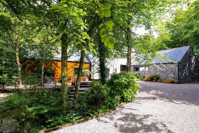 Belwood, Ballynahallia, Moycullen, Co. Galway