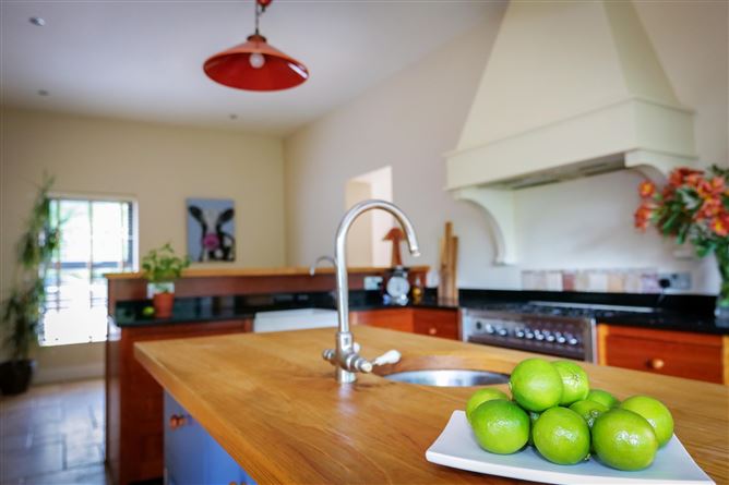 Belwood, Ballynahallia, Moycullen, Co. Galway