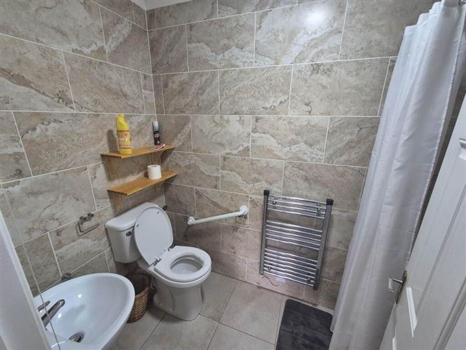 15 The Pines, Beaufort Place, Navan, Meath