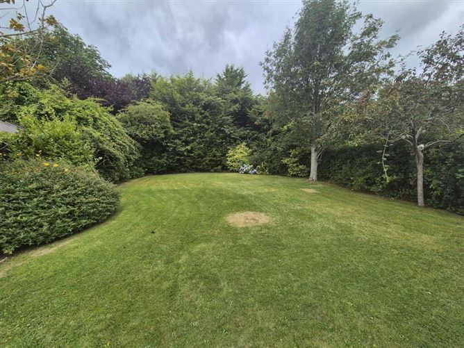 15 The Pines, Beaufort Place, Navan, Meath