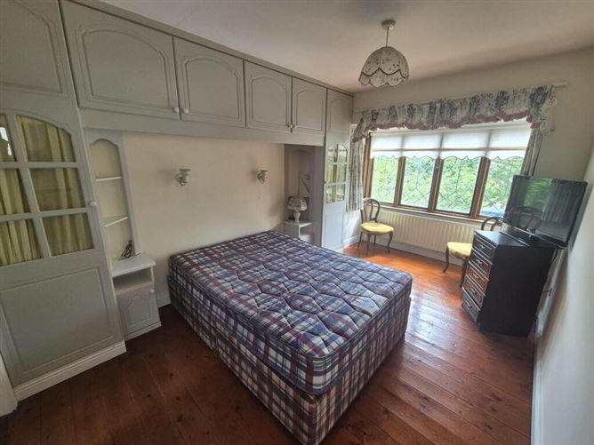 15 The Pines, Beaufort Place, Navan, Meath