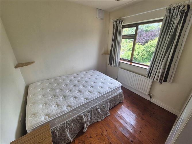 15 The Pines, Beaufort Place, Navan, Meath