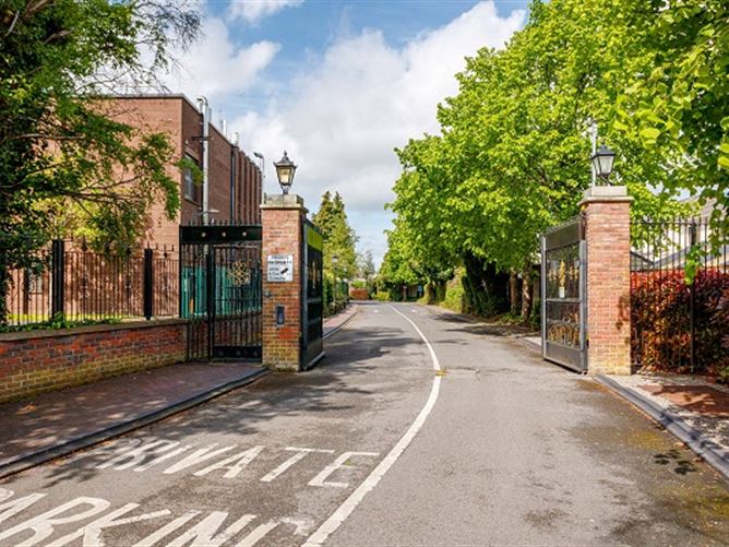 10 Anley Court, Lucan, Dublin