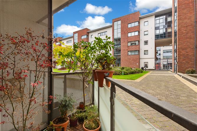 3 Achill House, Custom House Square, IFSC, Dublin 1