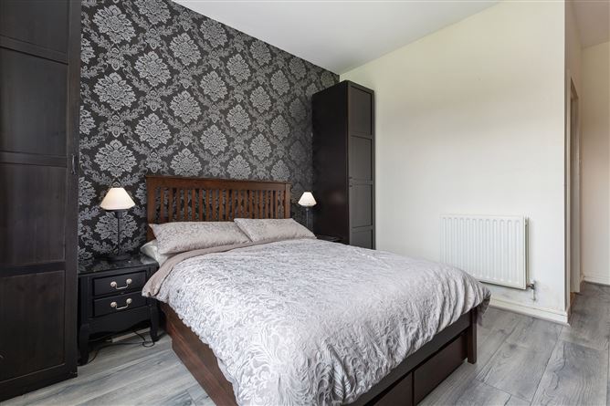 3 Achill House, Custom House Square, IFSC, Dublin 1