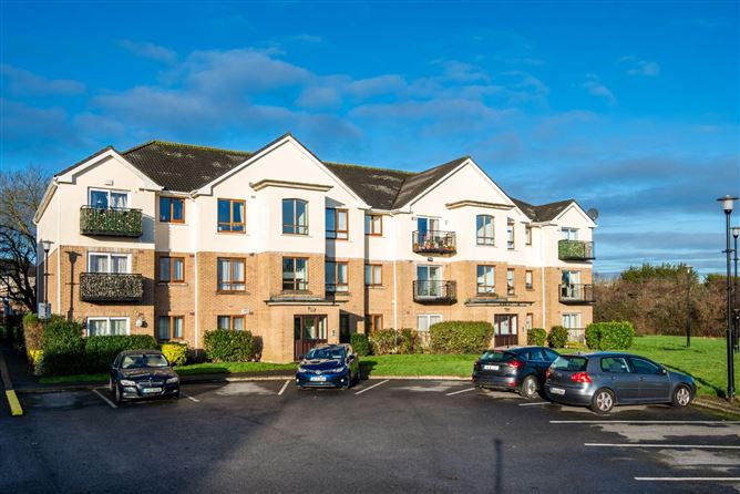 13 The Green, Larch Hill, Santry, Dublin 17