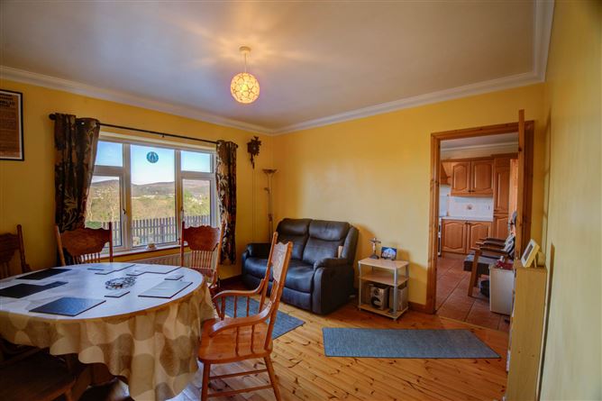 https://photos-a.propertyimages.ie/media/1/1/3/4931311/1e7ecaa6-b76c-43bc-a9e4-f599d0b65360_l.jpg