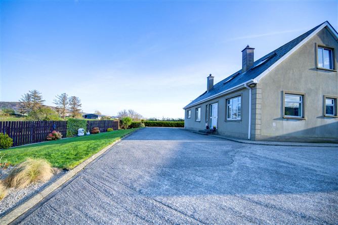 https://photos-a.propertyimages.ie/media/1/1/3/4931311/1e7ecaa6-b76c-43bc-a9e4-f599d0b65360_l.jpg