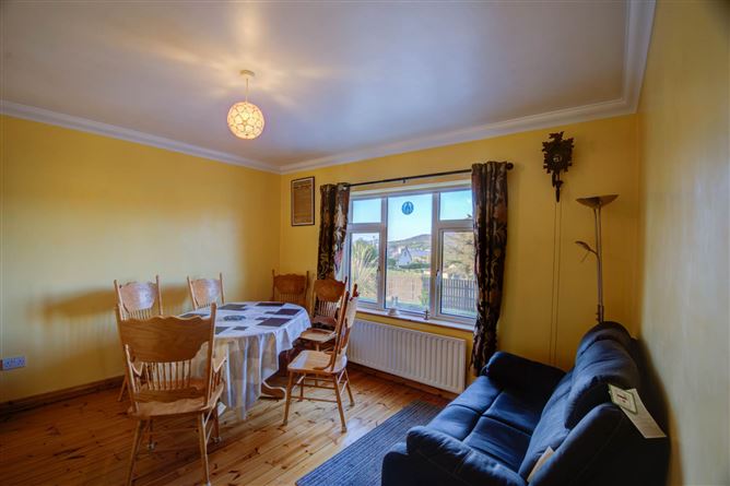https://photos-a.propertyimages.ie/media/1/1/3/4931311/1e7ecaa6-b76c-43bc-a9e4-f599d0b65360_l.jpg