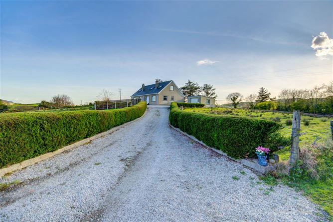 https://photos-a.propertyimages.ie/media/1/1/3/4931311/1e7ecaa6-b76c-43bc-a9e4-f599d0b65360_l.jpg